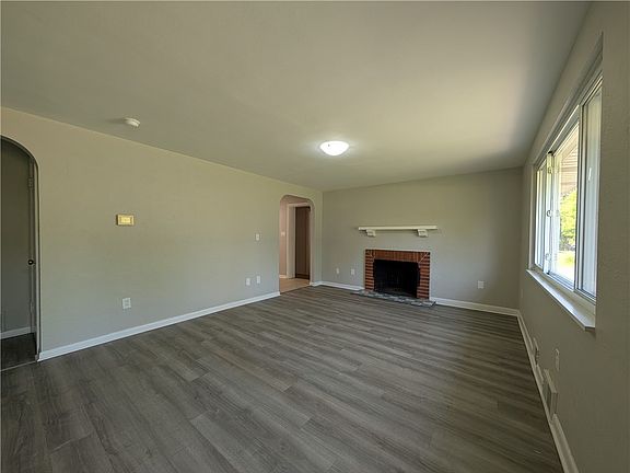 4th image of 3899 Timberline Dr
