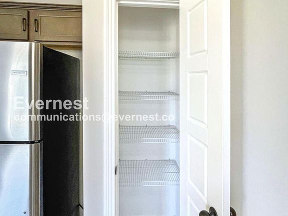 4th image of 1101 Cardinal Creek Dr