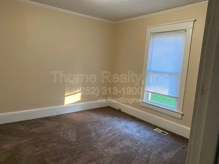 1409 Dogwood Ave — Photo 22