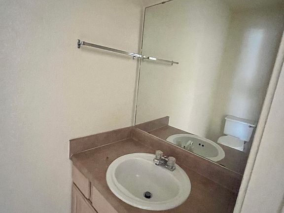 5th image of 3305 Barcelona Dr APT A