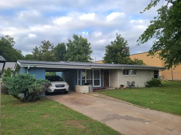 1804 Elizabeth St, Winfield, KS 67156