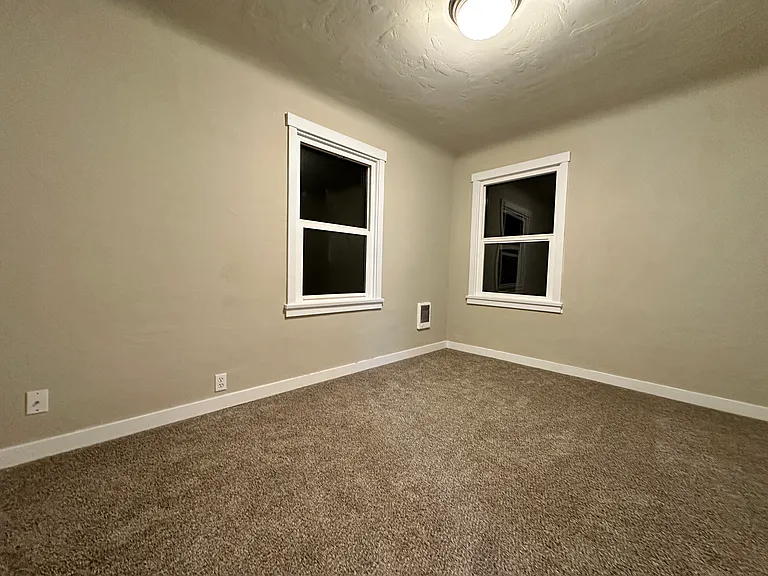 341 Bertha Ave — Photo 11