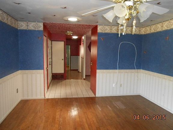 3rd image of 2237 Valley Lake Dr