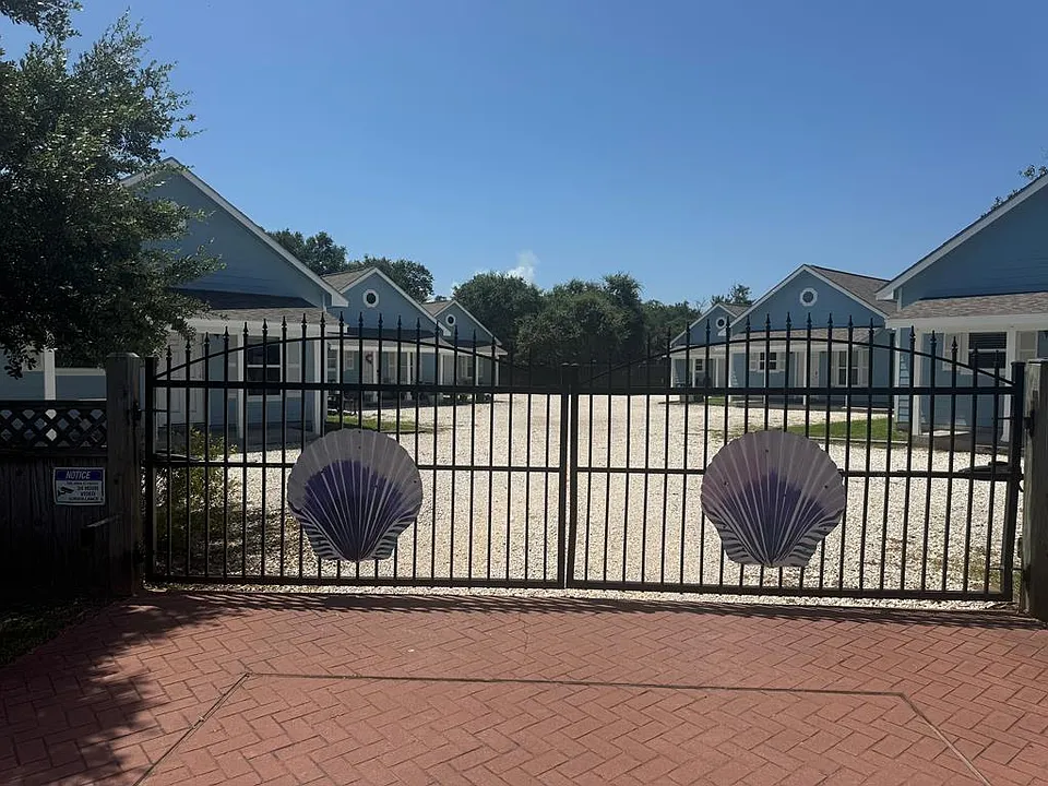 419 W Concho St