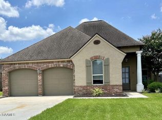 511 Cedar Lake Dr, Youngsville, LA 70592