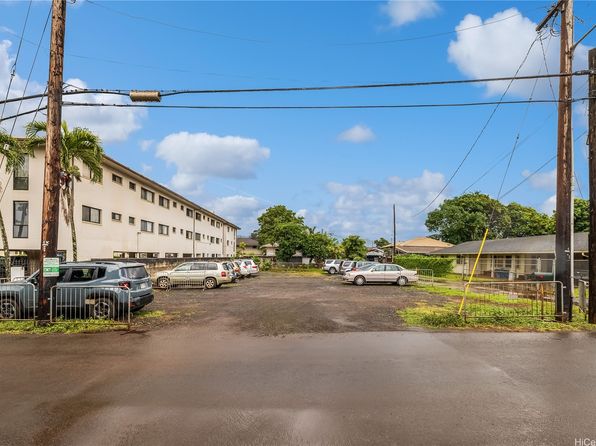 77 Ohai St, Wahiawa, HI 96786