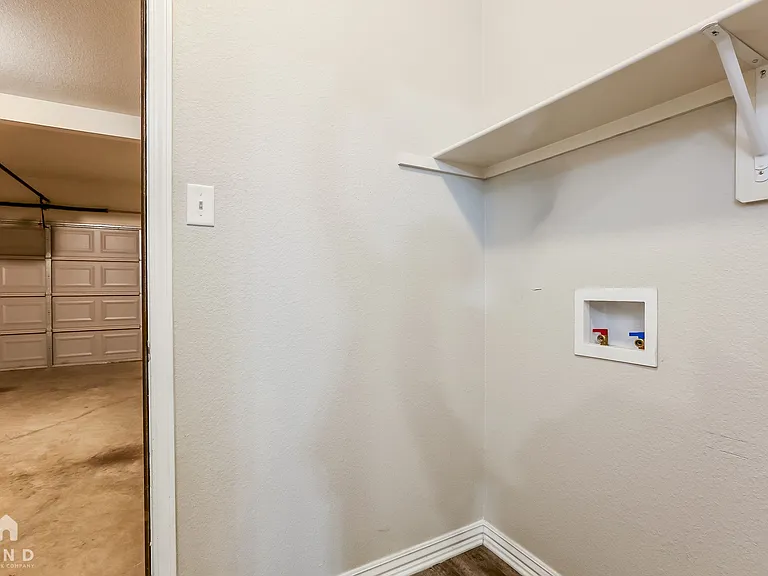 2240 Mary Alice Dr — Photo 17