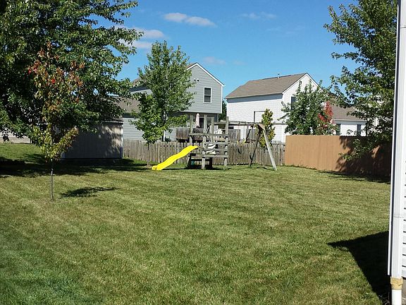 5th image of 1102 Tarragon Dr