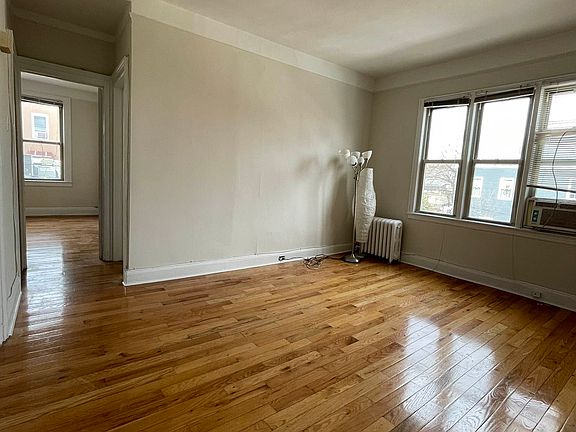 2nd image of 3064 41st St #3