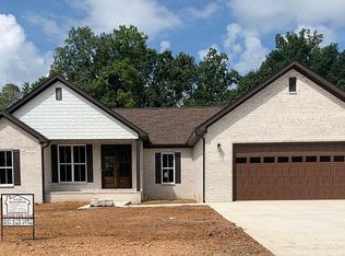 292 Mary Alice Dr, Leoma, TN 38468