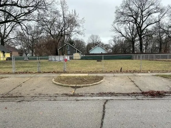 549 Adams Ave, Muskegon, MI 49442