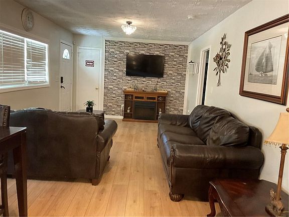 4th image of 2629 Rex Ave SW