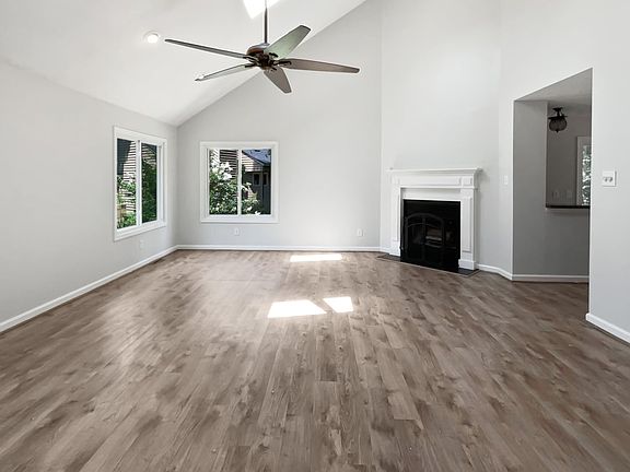 3rd image of 8236 Skirmish Ln