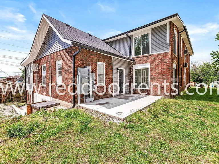 389 S Main St #D — Photo 35