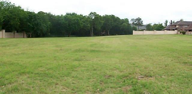 2nd image of 1021 E Continental Blvd