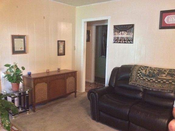 3rd image of 2208 Southside Dr