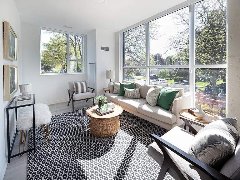 4365 Bloor St W — Photo 18