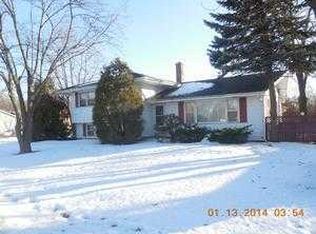 2805 Brookside Ave, Waukegan, IL 60085