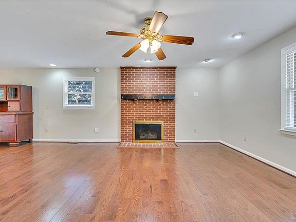 5th image of 160 Stayman Rd