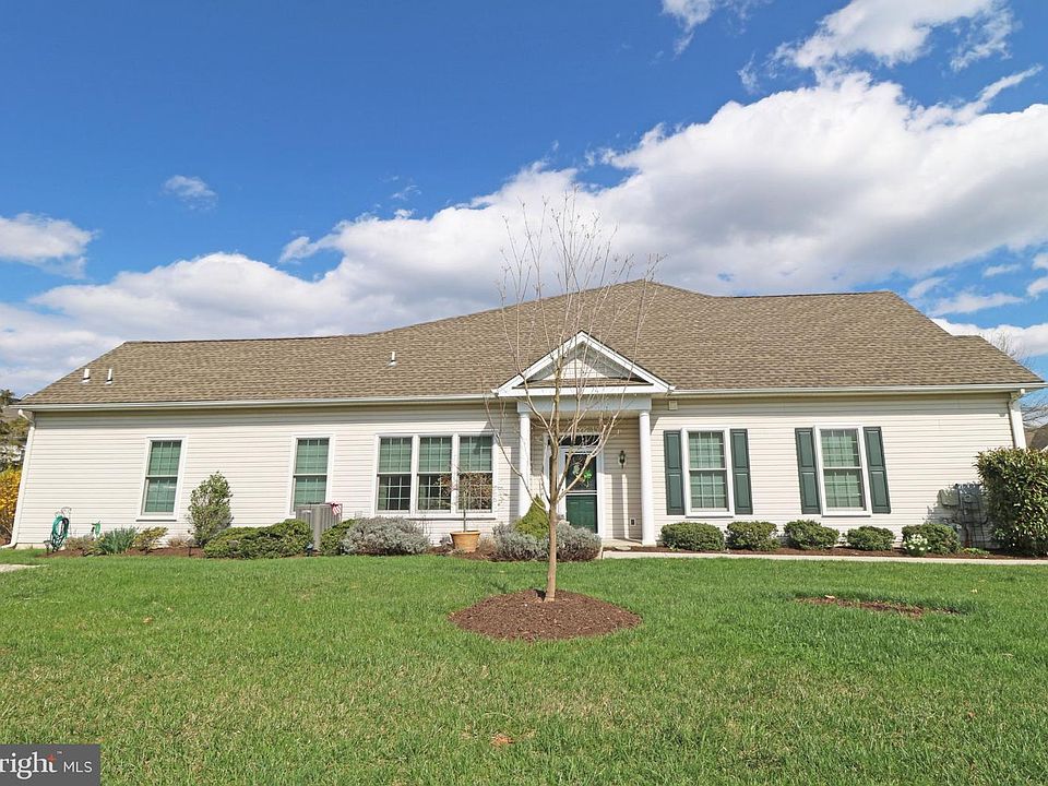 1st image of 1630 Dogwood Dr