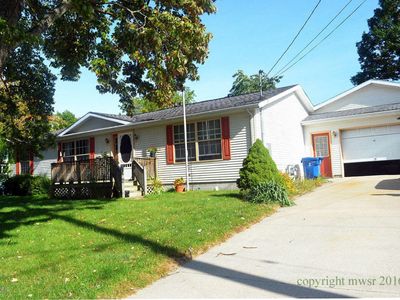 324 N Rush St, Pentwater, MI, 49449