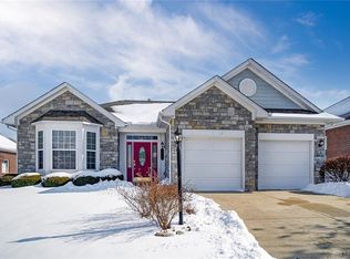 10118 Chedworth Dr, Dayton, OH 45458