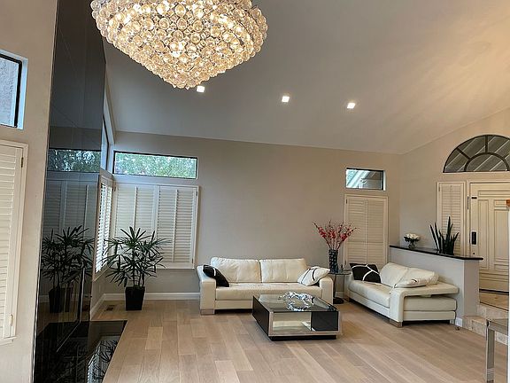 2nd image of 3104 Fox Creek Dr