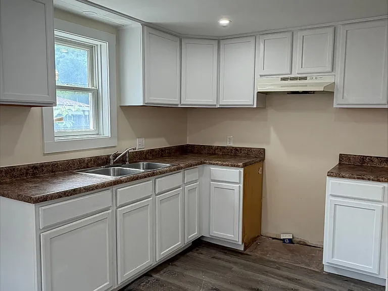 14567 Main St — Photo 3