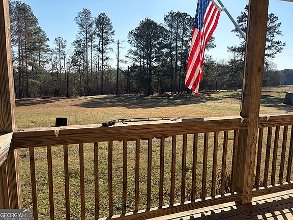 3rd image of 315 Clouds Creek Rd