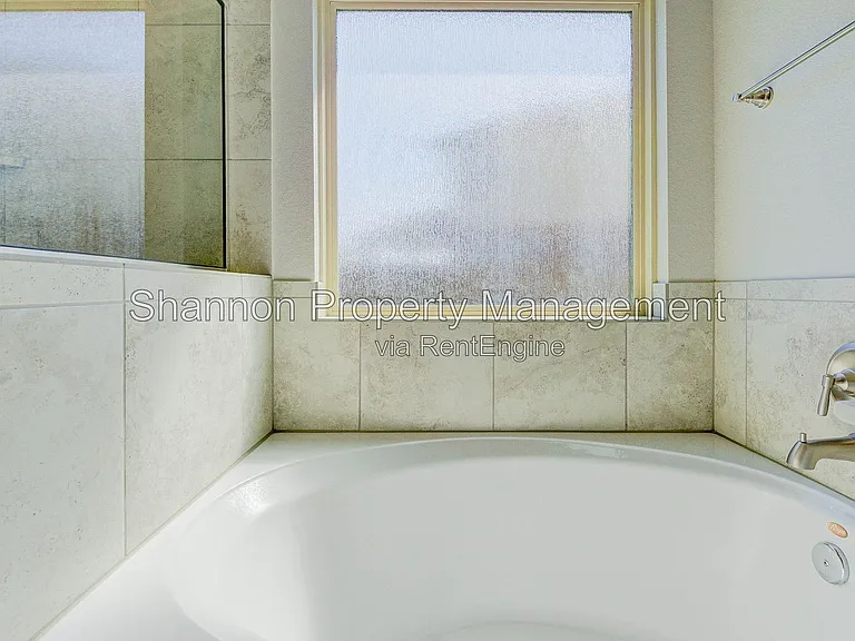 9547 Summer River Dr — Photo 24