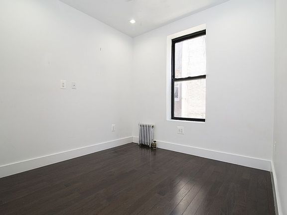 3rd image of 173 Maujer St APT 2R