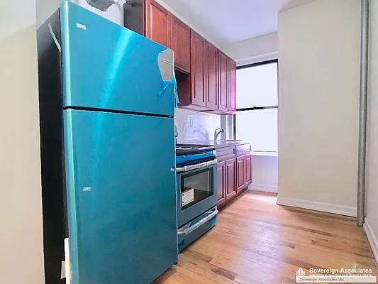 Rented by Sovereign Associates | media 10