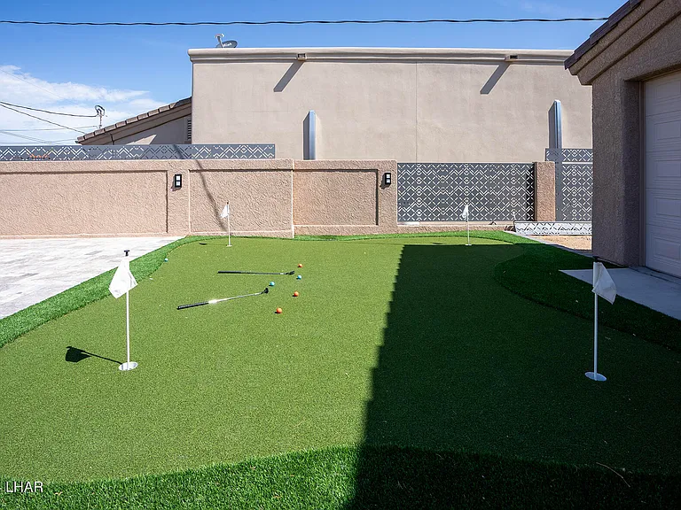 3761 Hiawatha Dr — Photo 44