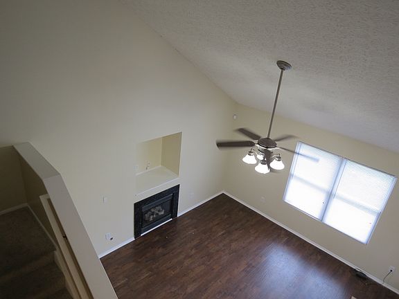 4th image of 4039 Graves Dr
