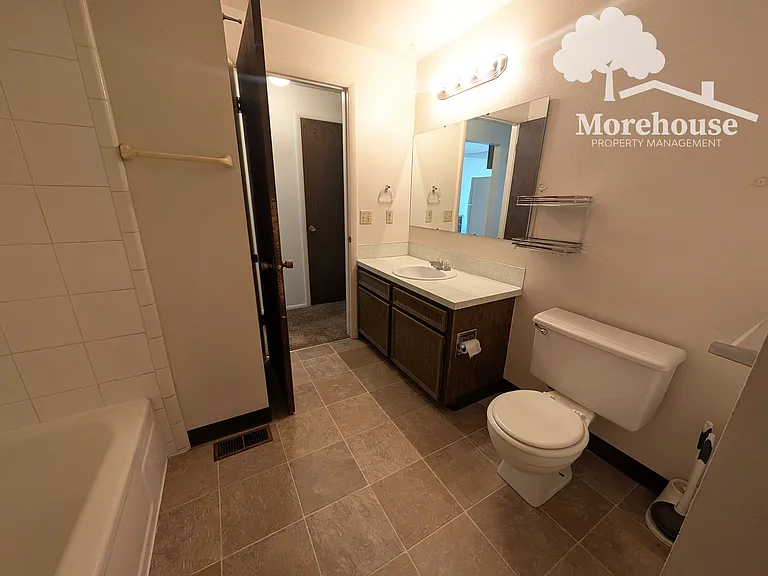 2054 S Colorado Ave — Photo 6