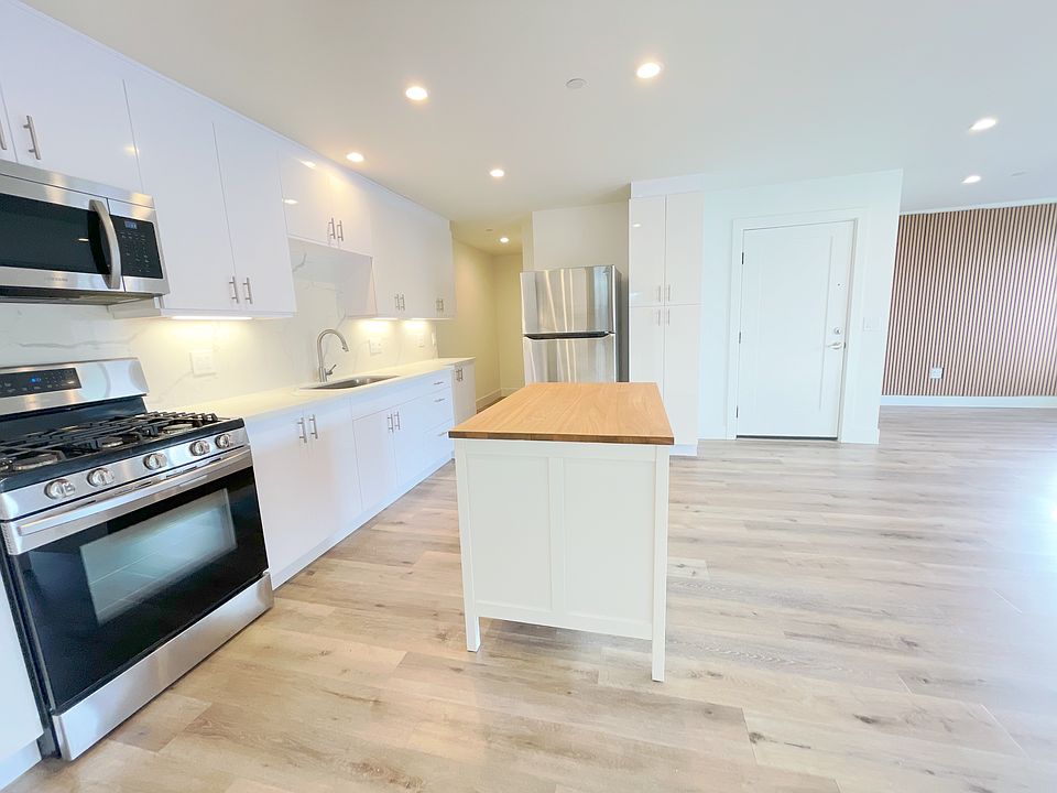 1st image of 7744 Fay Ave Suite 202