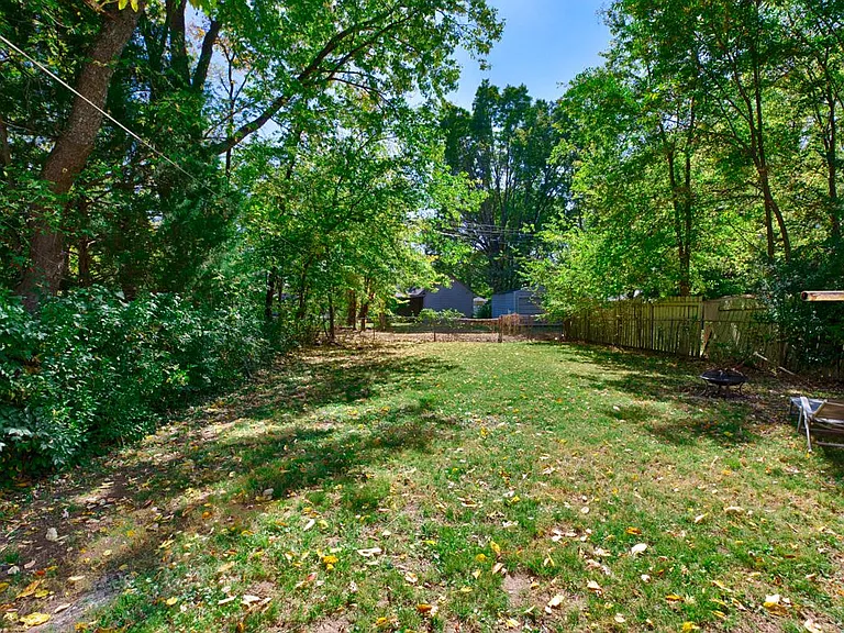 512 Oshaughnessy Ave NE #A — Photo 16