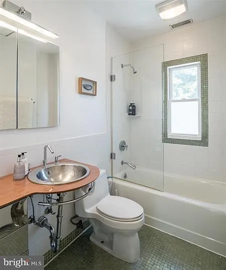 1407 33rd St NW — Photo 12