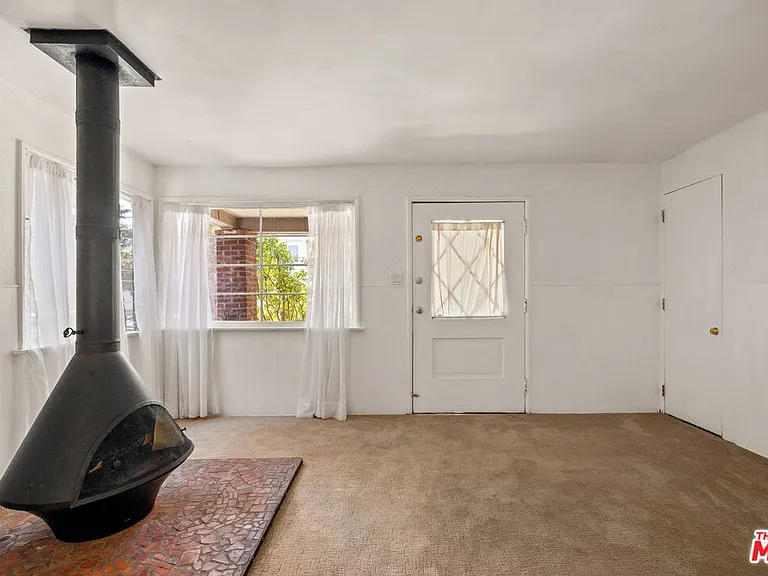 435 Raymond Ave — Photo 3