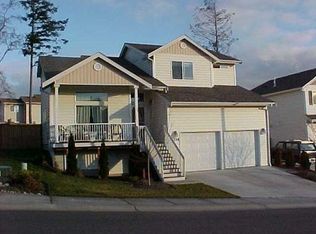 1034 NE Kelly Pl, Oak Harbor, WA 98277