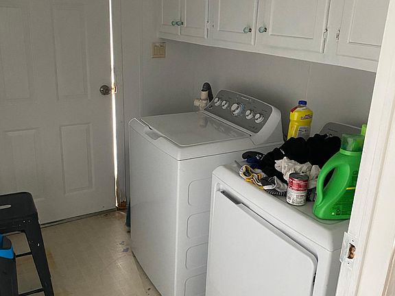 2nd image of 1110 Avenue L