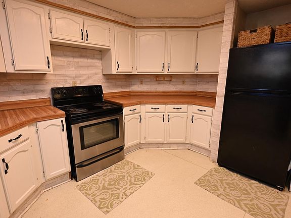 5th image of 22381 Mellencamp Ct