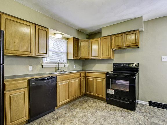 5th image of 3630 Rolling Hill Ave NW