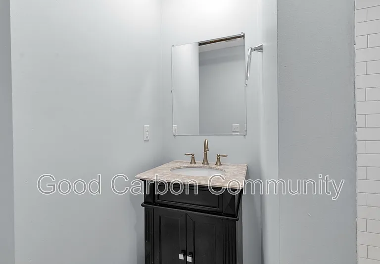 419 Porter Ave #5 — Photo 7