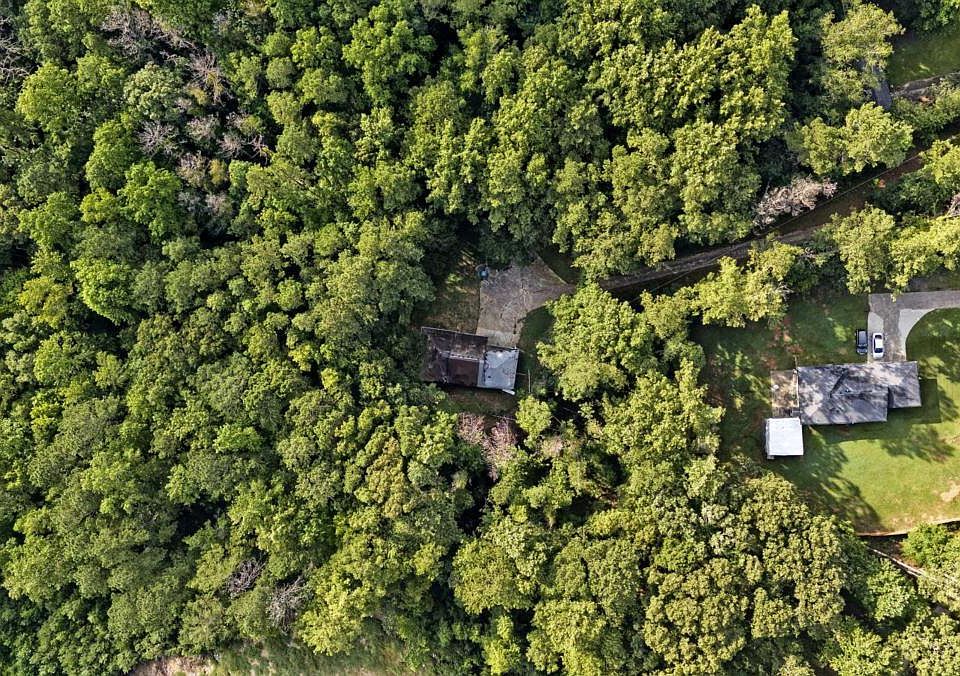 1st image of 3029 Demooney Rd