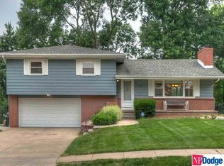 1006 N 74th St, Omaha, NE 68114