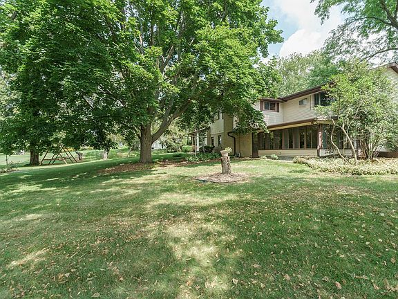 5th image of 1408 Country Club LANE
