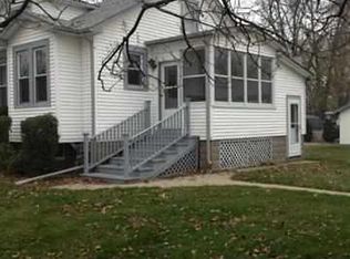1202 Clinton St, Algonac, MI
