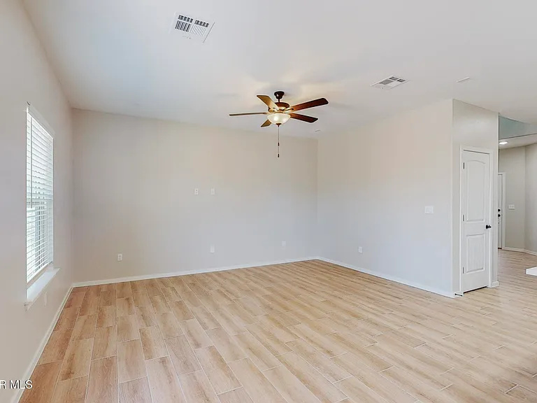 516 Logwood Ave — Photo 8