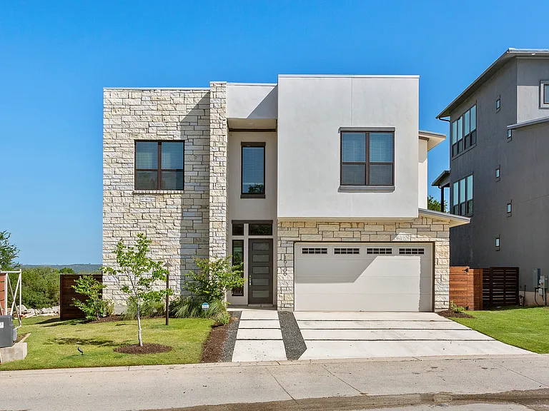 16100 Sydney Carol Ln — Photo 1
